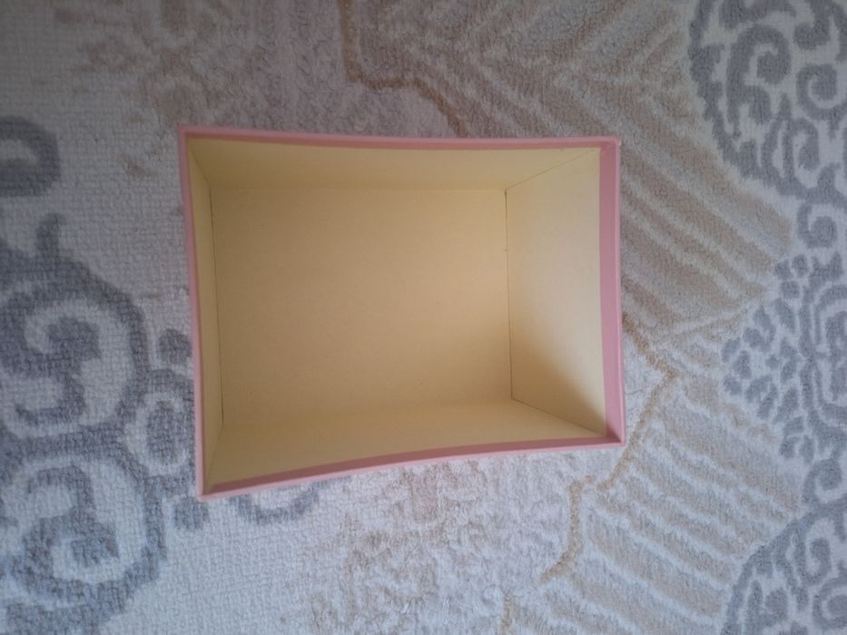 Продам коробочку