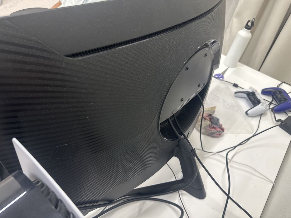 Mонитор Samsung odessey G5 32' 165гц