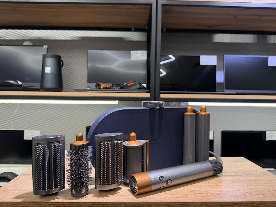 Стайлер фен Dyson HS05, полный комплект, хорошего качества, 2339/А10