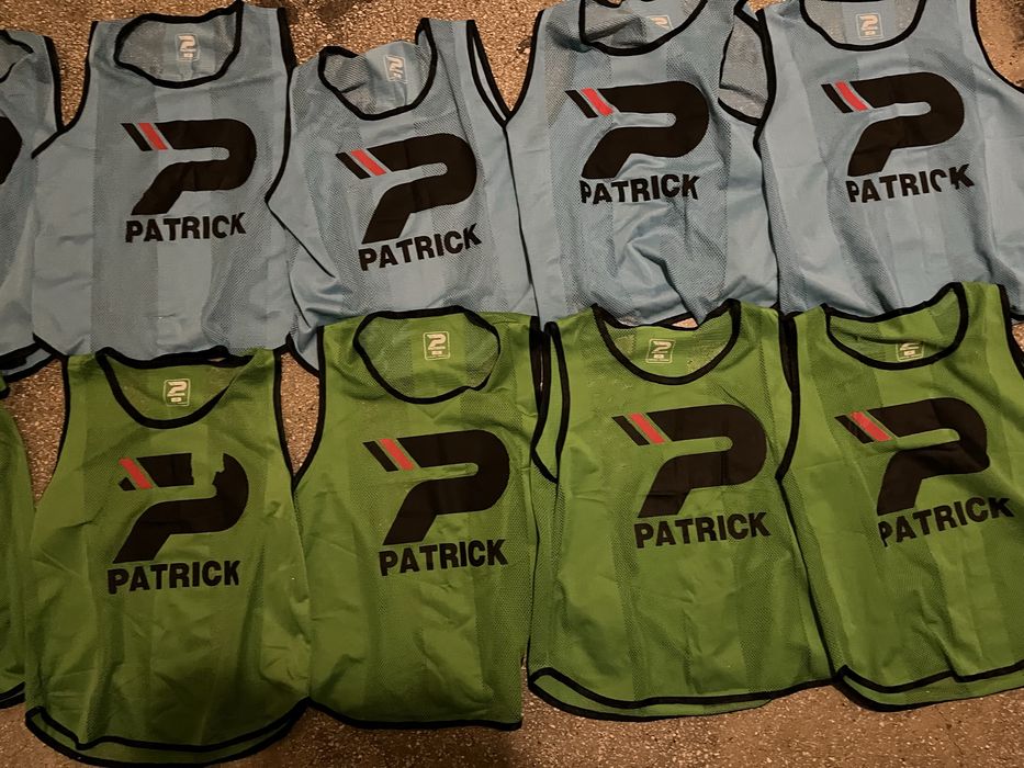 Vând 14 veste de departajare antrenamente