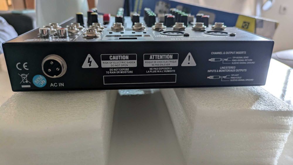 MX-4UB 4-канален професионален аудио миксер с USB, Bluetooth и ефекти