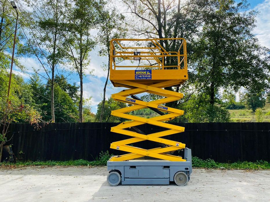 Haulotte Compact 12 nacela electrica 12 metri Bucuresti Valcea Pitesti Sibiu Craiova Tg Jiu Drobeta Turnu Severin Deva Alba Cluj