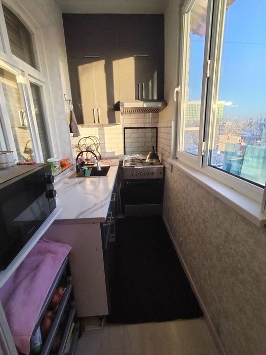 Срочно продаётся квартира Мирабадский р-н Куйлюк массив 2 2-3/4/4