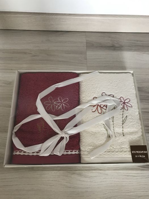 Setx2 prosoape cu broderie, 50x90 cm