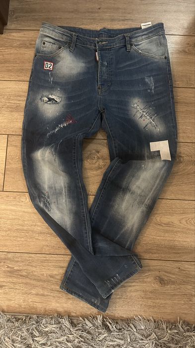 Дънки Dquared 2.