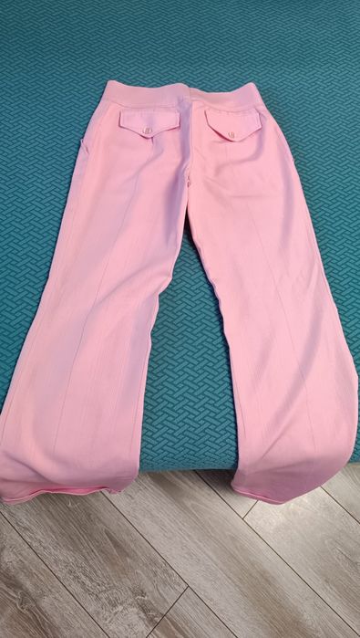 Юбочки новые и брюки продам