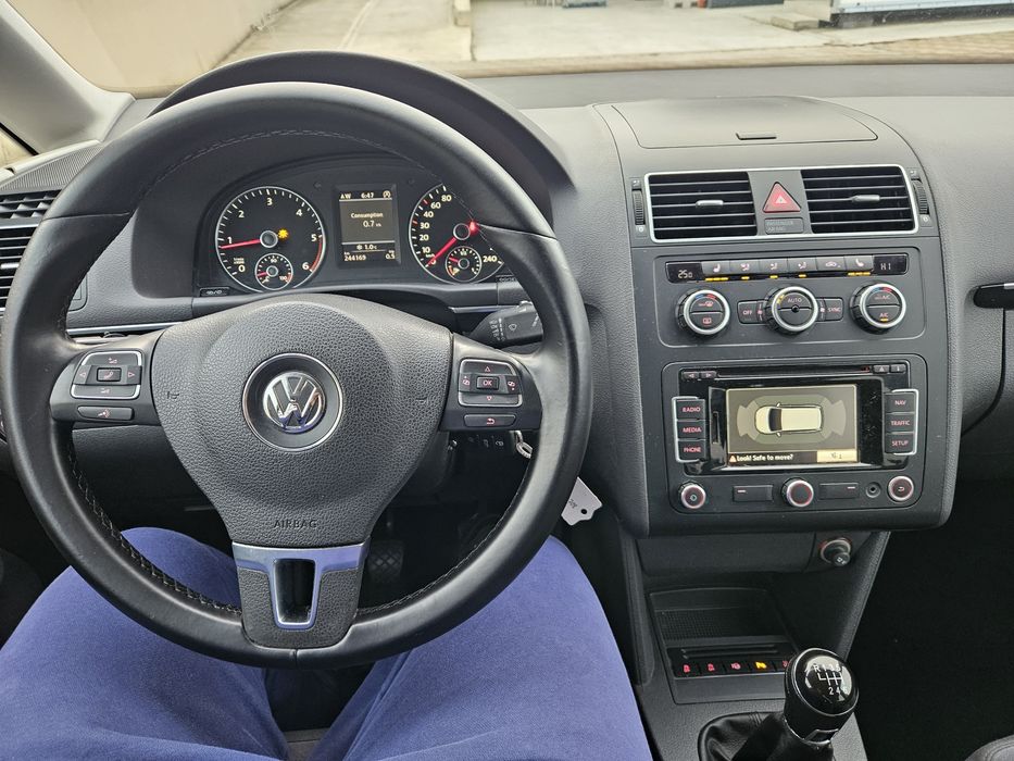 Vw Touran Highline 2013 ~140 Cp E5 /7 Locuri/Klima/Senz park/Navi/360°