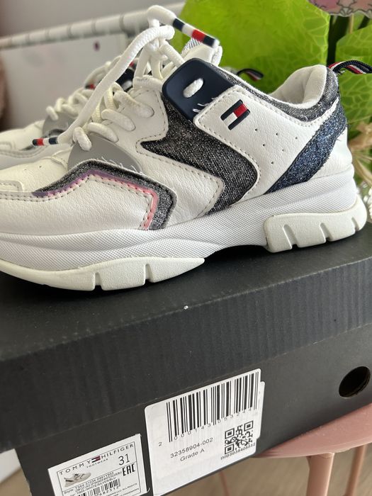Маратонки  31 номер tommy hilfiger