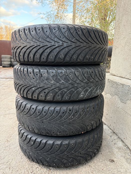 Продам комплект шин с дисками