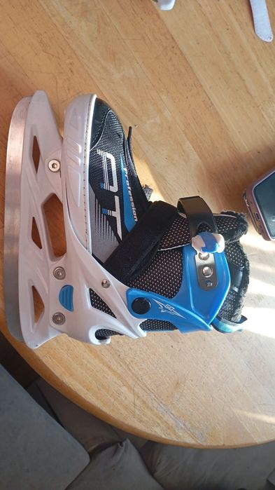 Продам коньки в хорошем состоянии