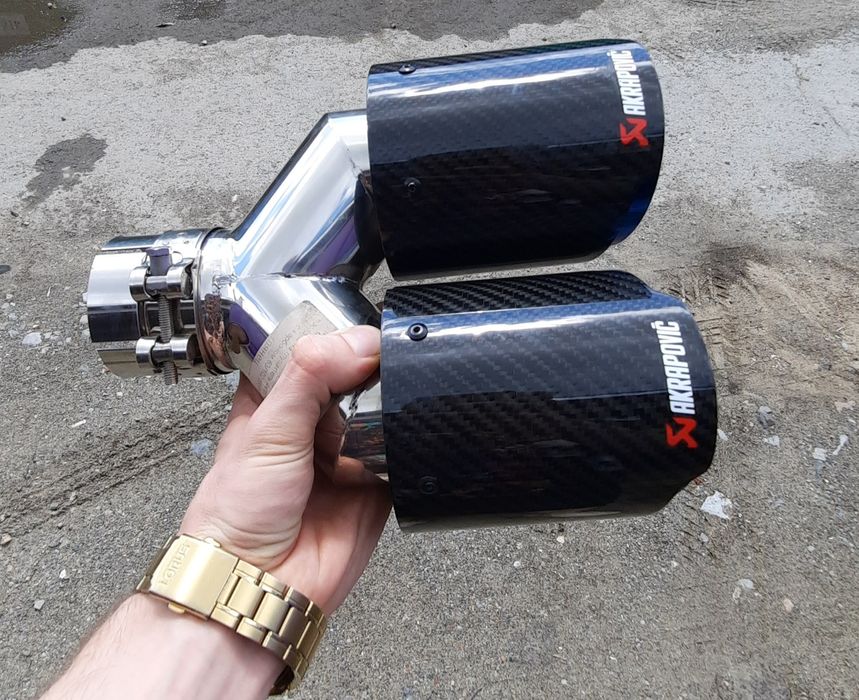 Продам насадку Akrapovic