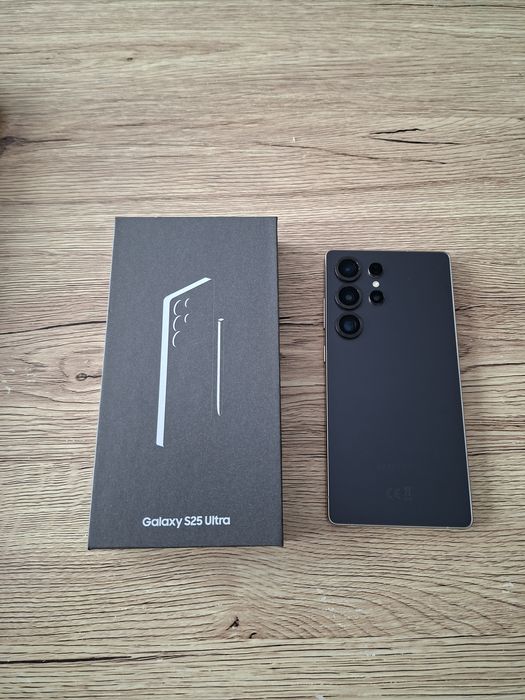 Samsung S25 Ultra.