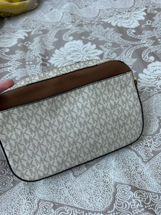 Продам сумочку Michael Kors