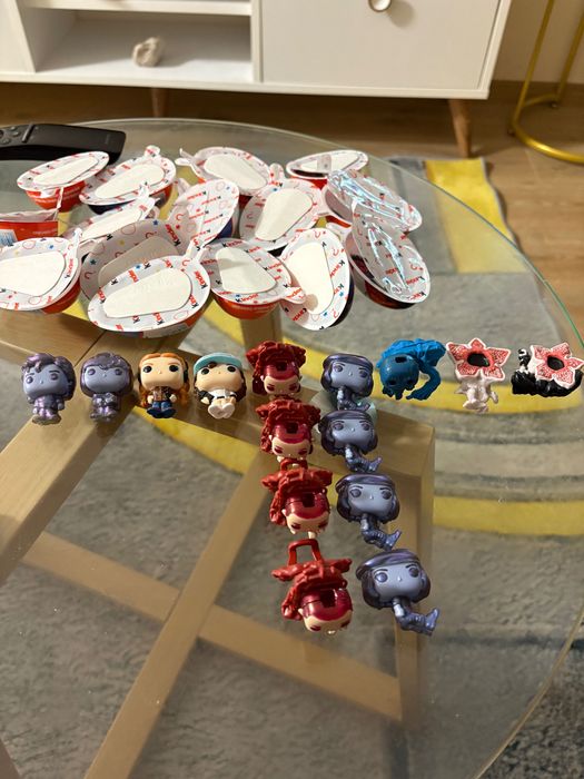 Kinder Joy Stranger things.