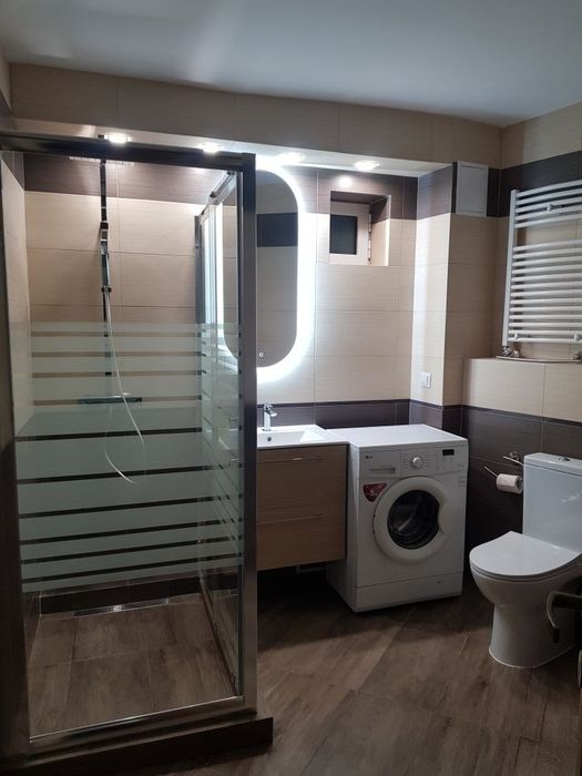 Apartament 2 camere - Central - etaj 1, 56mp, baie cu geam