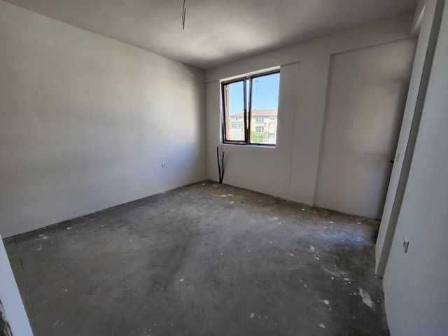 Продава се Двустаен апартамент в Търговище, Център - 64 кв.м за 1088 €/кв.м - Снимка #3