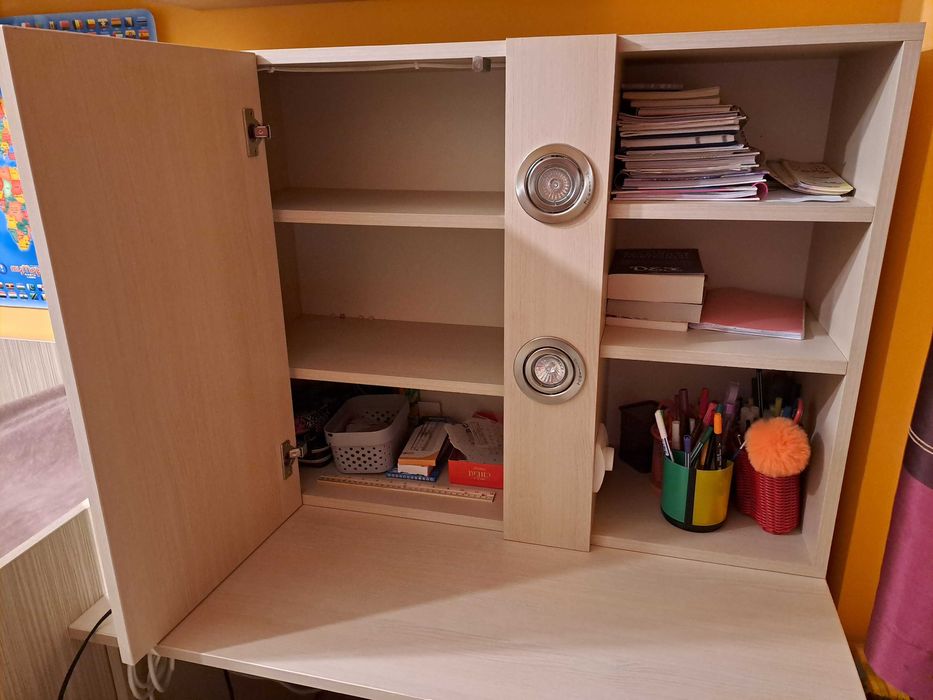 Vand dulap cu oglinda si leduri