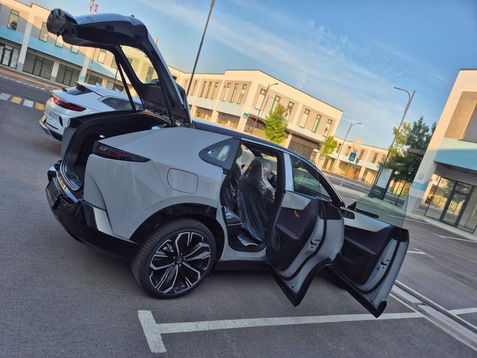 Mazda EZ-60 2025 Hybrid  200 Max Мазда