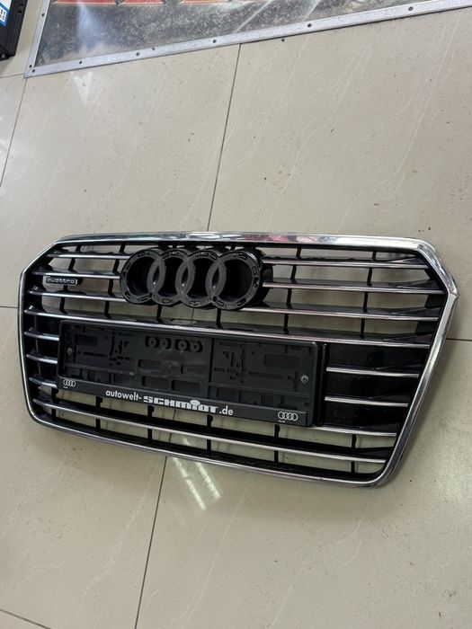 Решетка Audi A7 C7 15-18 S-line оригинална 4G8 853 651 G