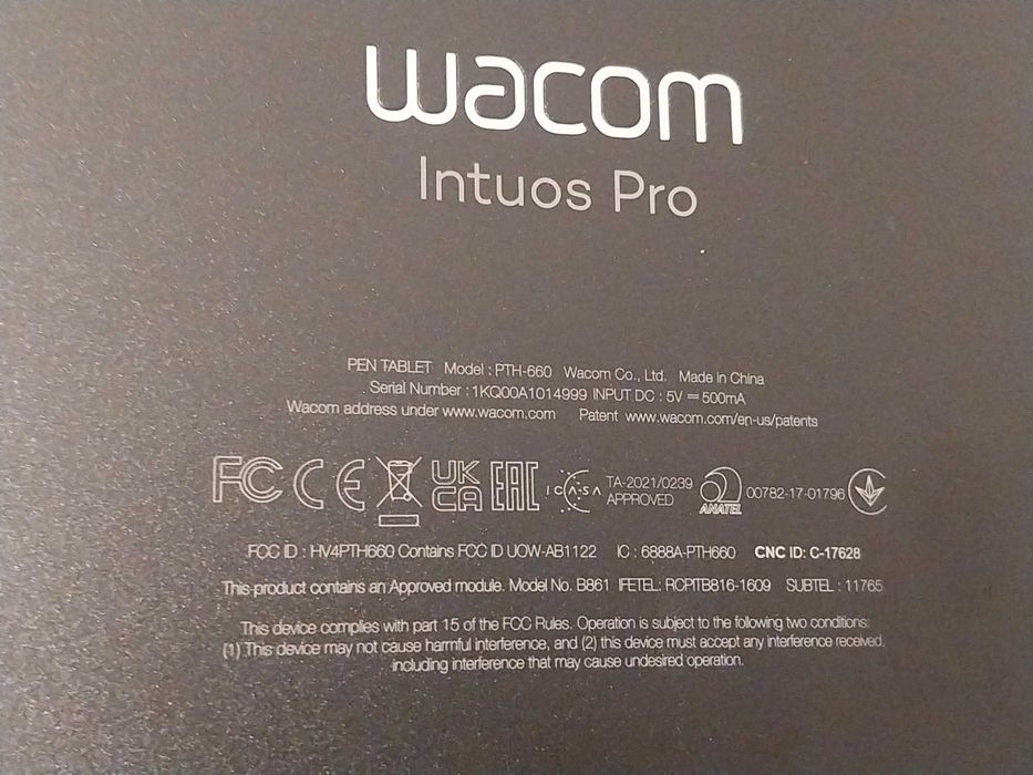 Графичен таблет Wacom Intuos Pro Medium - PTH-660-N