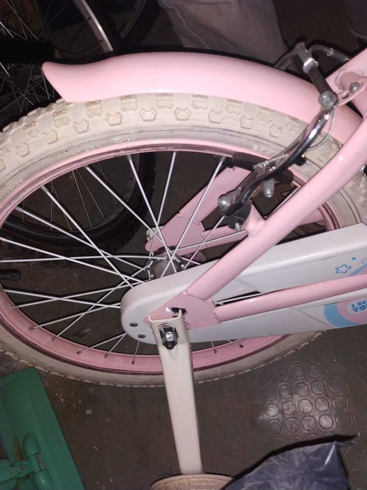 Розово детско колело,почти ново