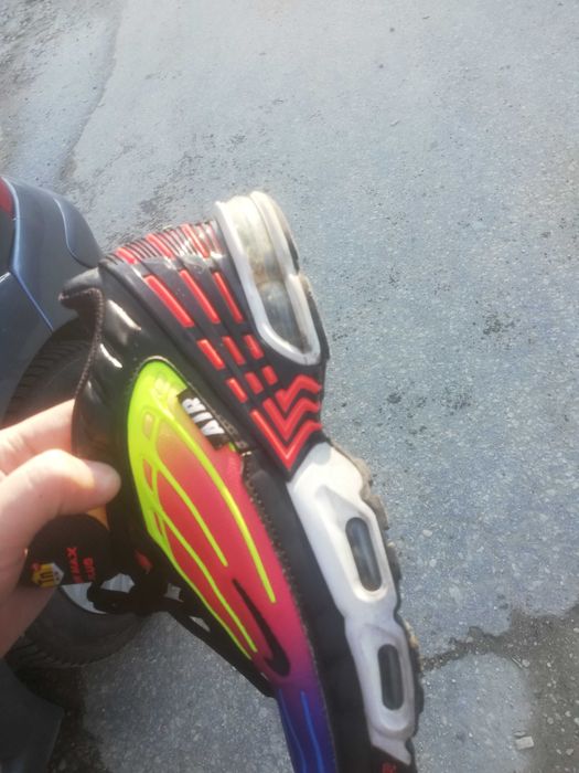 Продавам air max plus