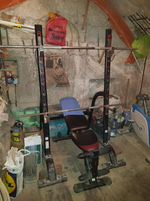 Aparate fitness, greutăți.