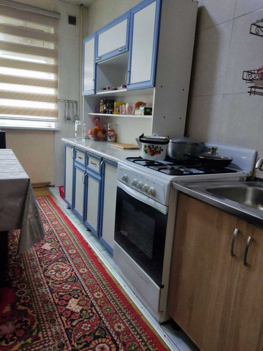 kvartira sotiladi, beruniy metrosi universitet yaqin