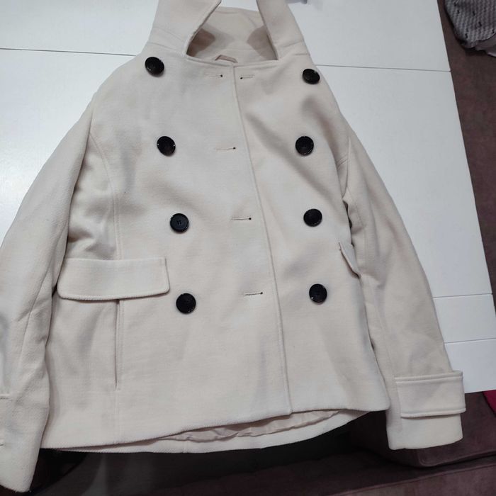 Два броя дамски палта