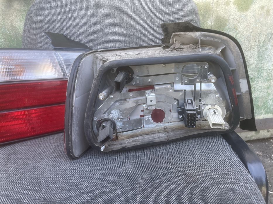 Задние фонари БМВ е36 седан