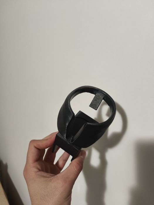 Поставка за чаша за BMW E60