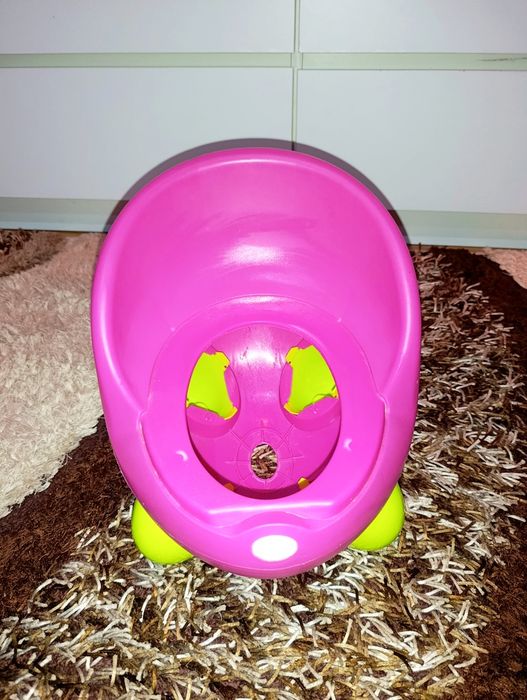 Olița bebe este detașabilă!