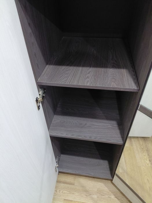 Шкаф для одежды продаю