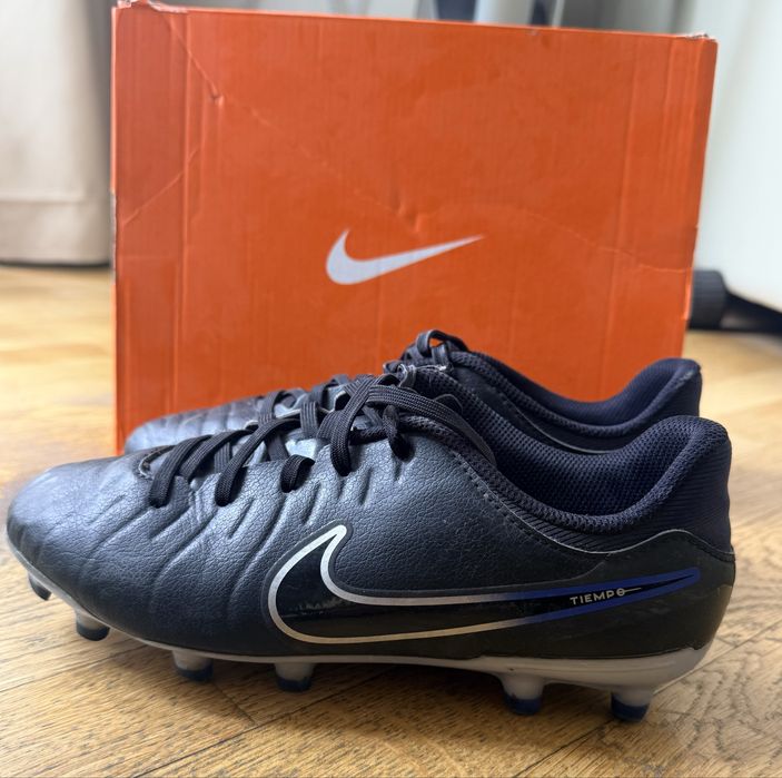 Бутонки / Футболни обувки NIKE размер 36,5