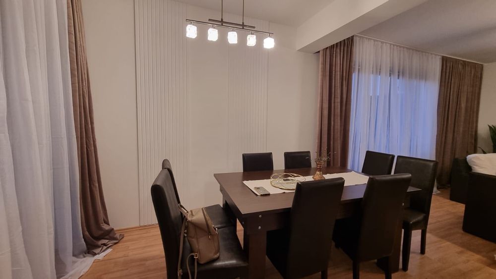 Închiriez apartament cu 3 camere, complet renovat, Complex Butterfly 1