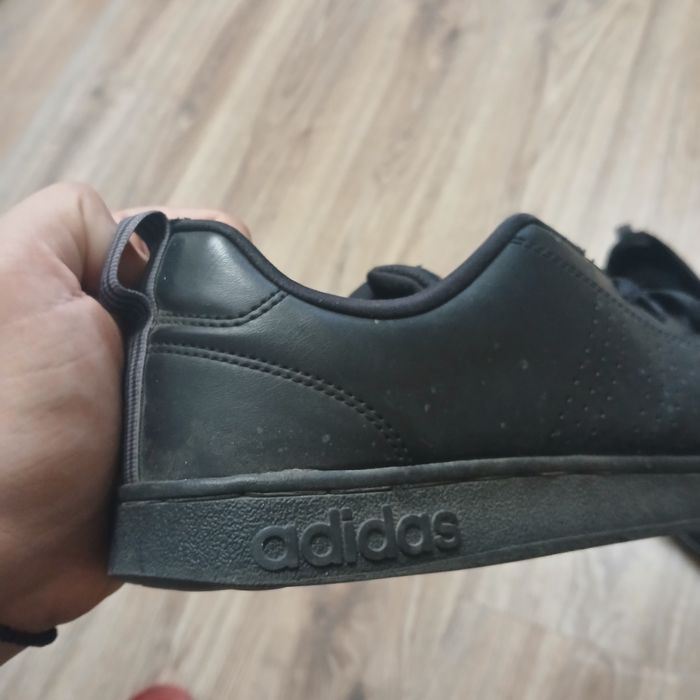 Adidas neo 44 номер черни мъжки маратонки