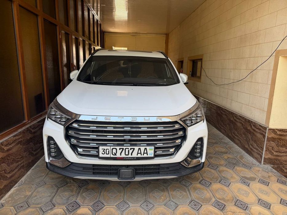 Jetour X90 plus sotiladi