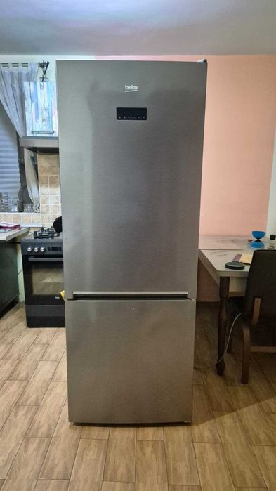 Combina Beko, moderna, gri