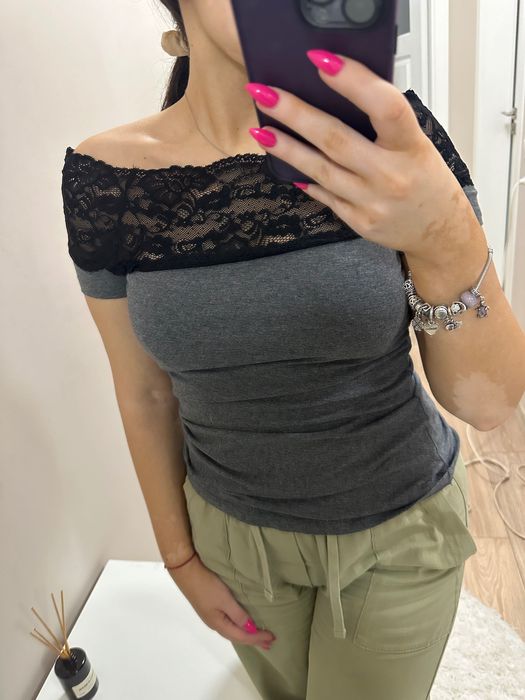 Дамска тениска с дантела