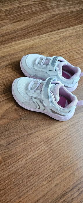 Обувки 21-24 размер, при интерес за даден модел, изпратете съобщение.