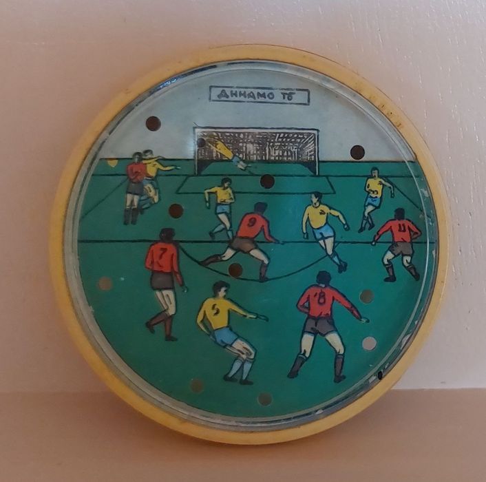 Карманная игра футбол