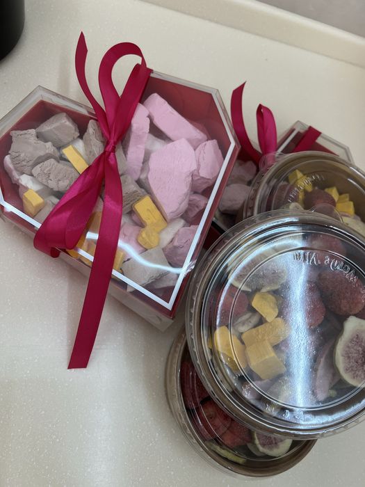 Сублимированные фрукты и мороженое