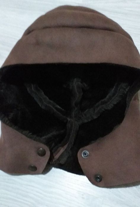 Актуална дамска шапка за сезона!