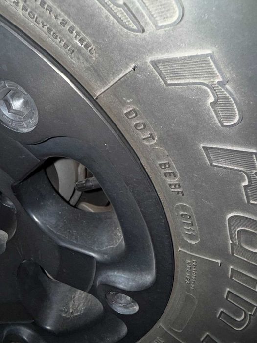 BFGoodrich All-Terrain KO2, размер 285/70/17. ДОТ 4920, карани около 40 000 км