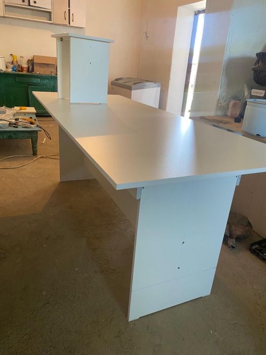 Кухонный стол……………….