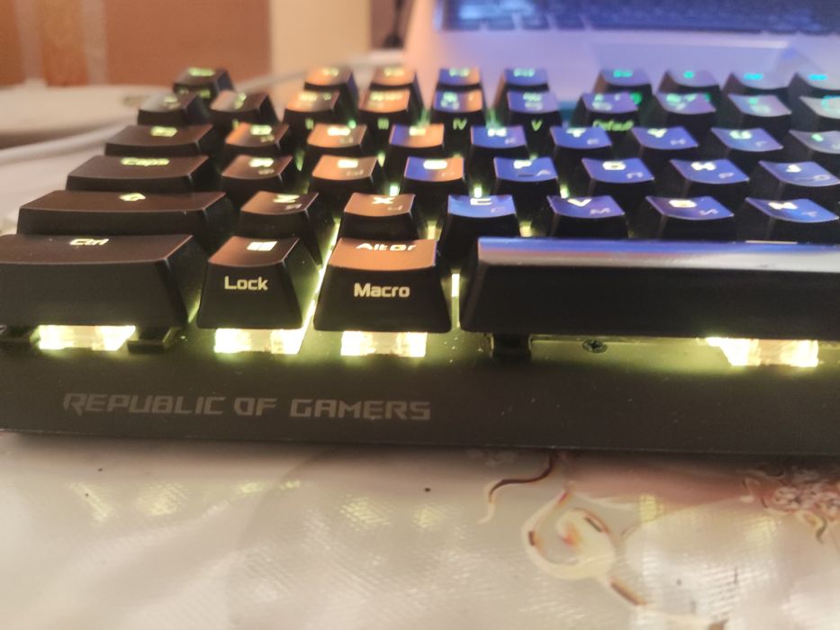 Продам клавиатуру ROG STRIX SCOPE NX