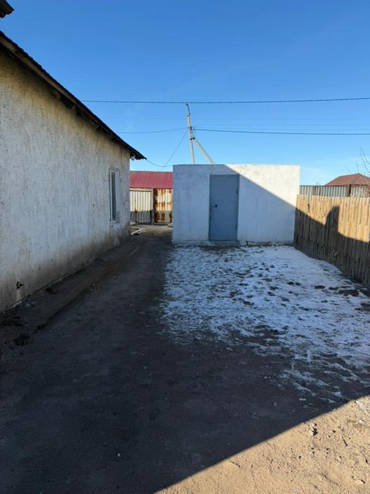 Меняю пол дома по ул Қошқарбаева