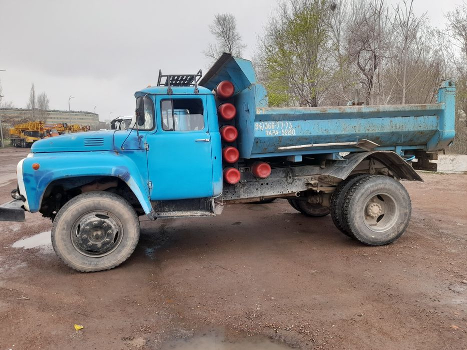 Zil sotiladi moskovski