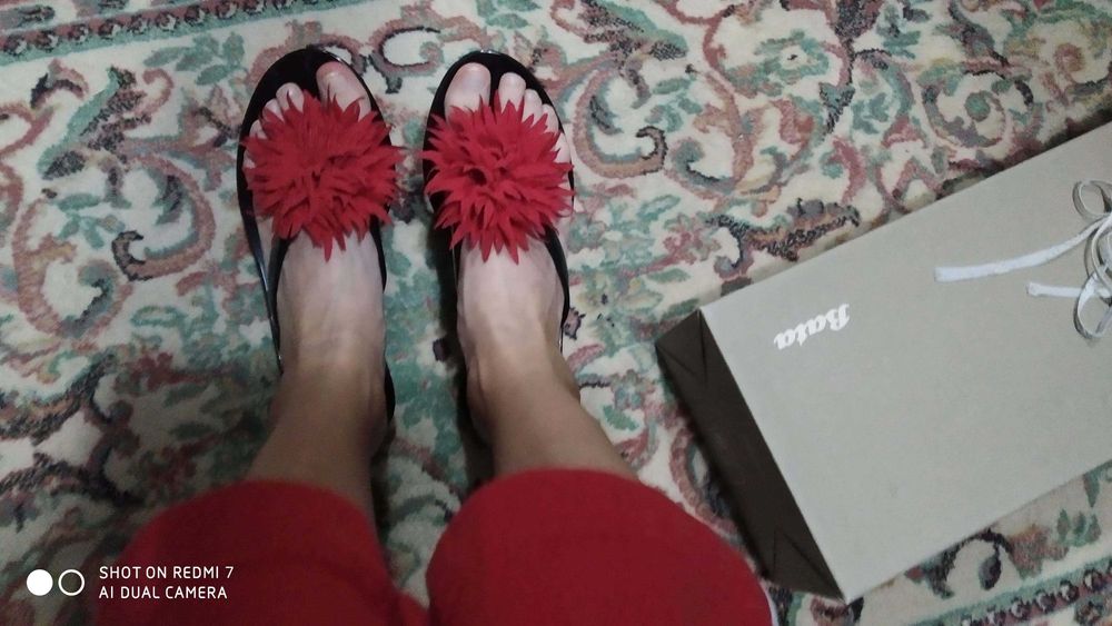 papuci dama cu floare