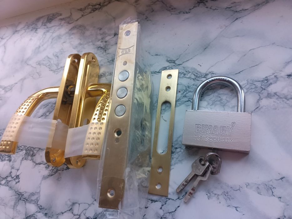 Продам замок новый